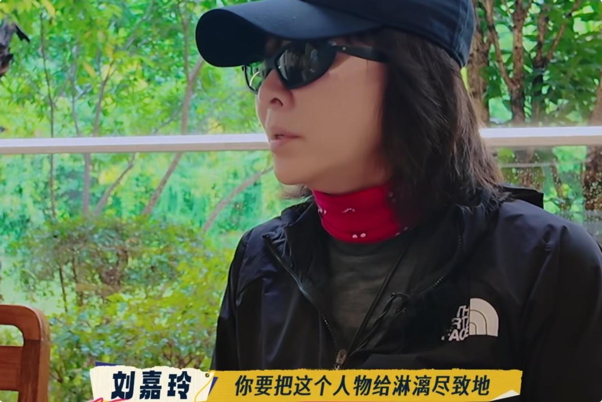 三个影后吐槽流量演员，何赛飞拍桌子骂，刘嘉玲冷笑，宁静直接开怼