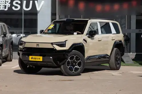 硬派越野新标杆！全栈华为加持，续航1365km，这款SUV真香