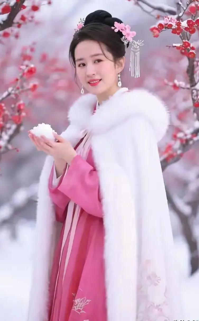 刘亦菲雪中踏梅一幕封神！这才是内娱古装天花板，一眼沦陷