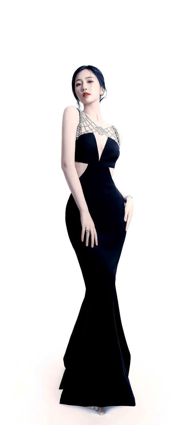 虞书欣，不愧是95花顶流，越来越有女人味了