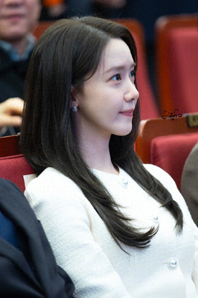 林允儿气质美图赏析