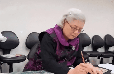 林婉珍失算了!三位子女回应琼瑶作品一半版权,网友:吃相真难看