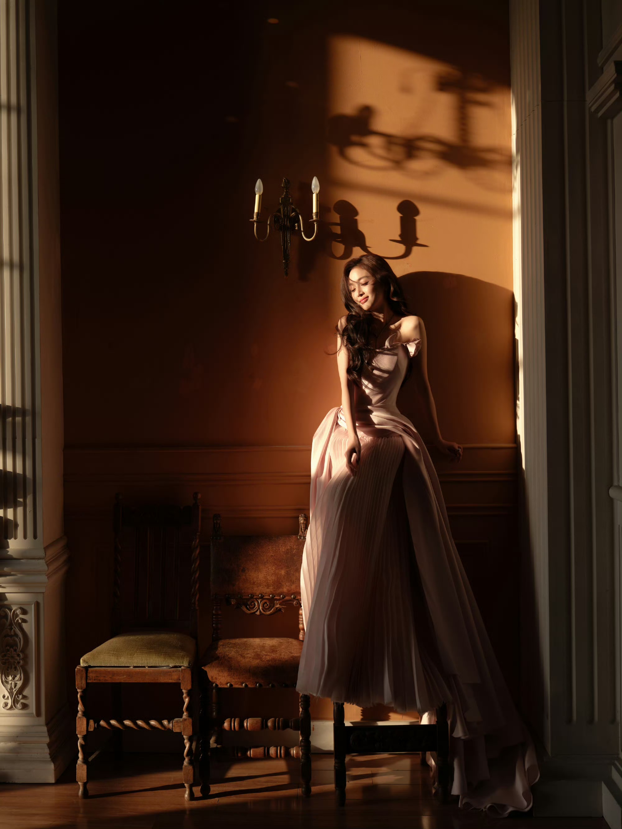 吴宣仪一袭粉裙好娇艳柔嫩