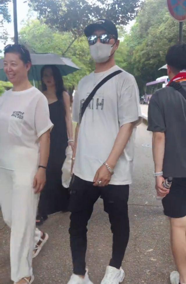 葛荟婕吐槽森林北城府深,自曝当年只拿了30万分手费,汪峰太抠门