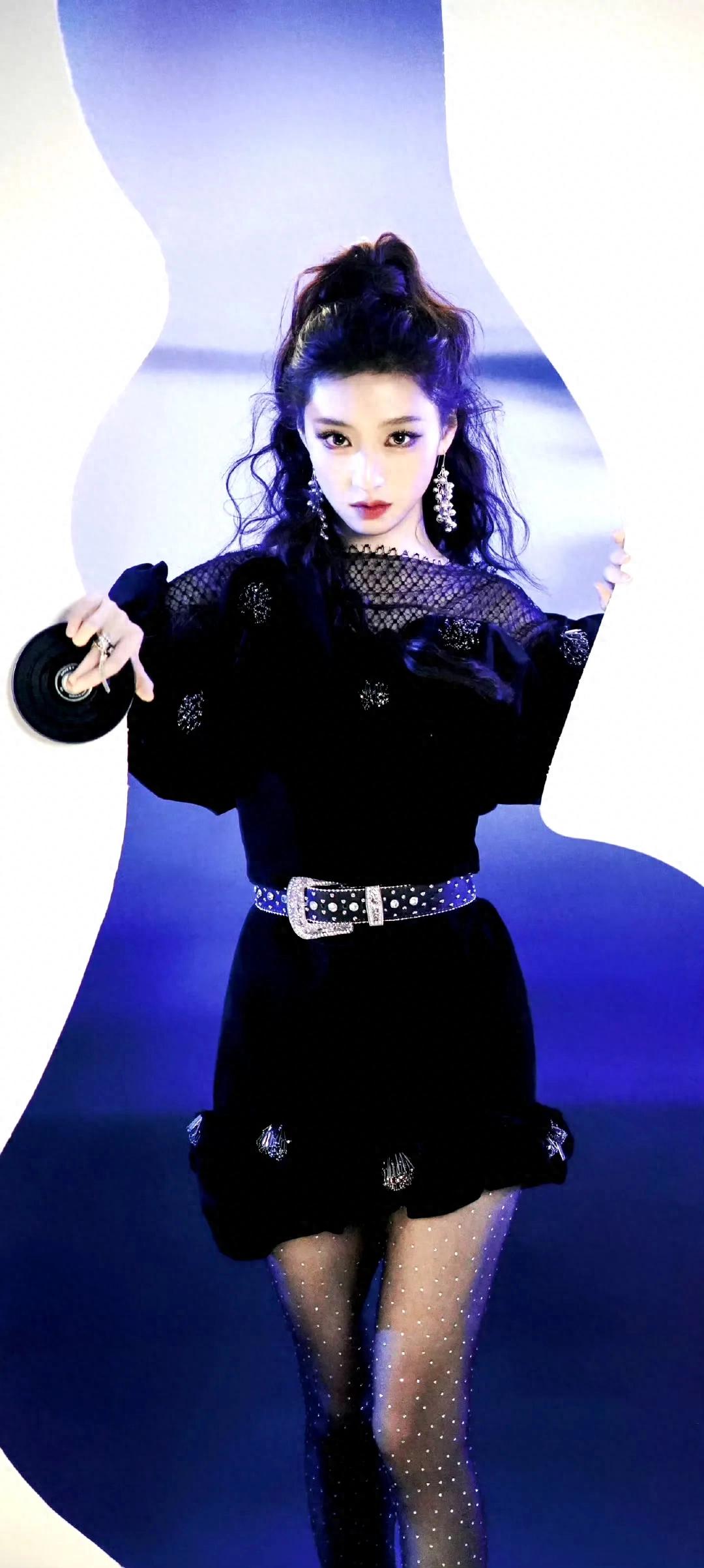 胡连馨 腿上星光熠熠