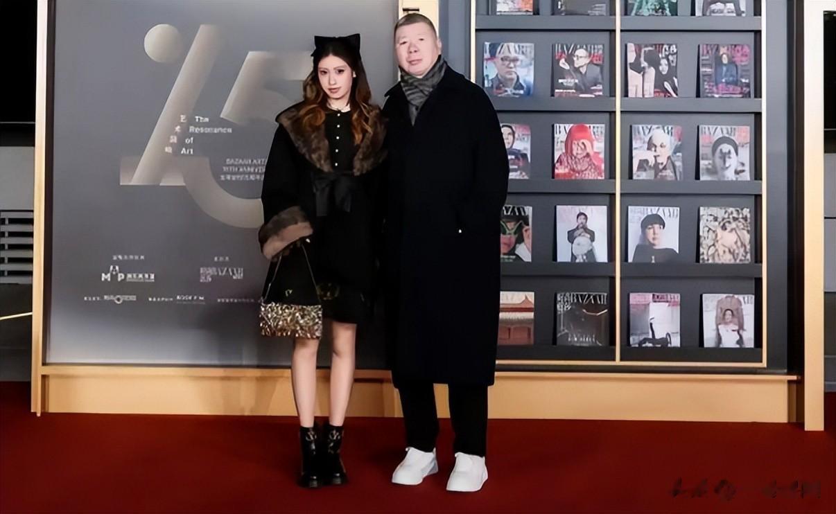 徐帆回应离婚传闻五个月，冯小刚近况曝光，狐狸尾巴终于藏不住了