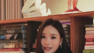 小 S 二女儿疑似整容，外貌模样大变，小 S 为女儿举办画展却关闭评论