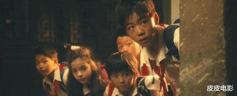 2025年评分最高的10部“年代剧”,《老舅》仅第3,第1实至名归