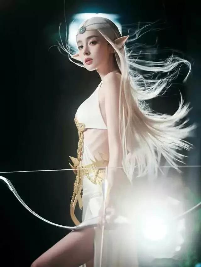 古力娜扎cosplay天使，这腿太美了可惜她没有脚脖子