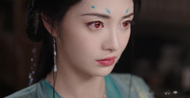 女演员妆造多重要！《小巷人家》到《淮水竹亭》，她像换了一个人