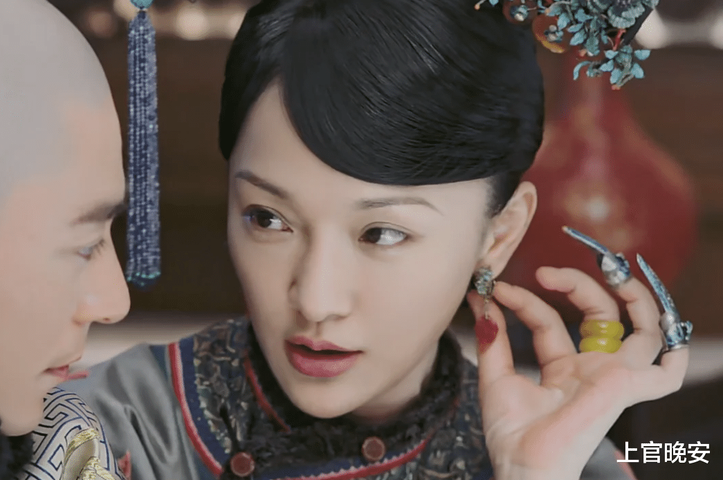 被丑手指拖累的6位明星，长了一张好看的脸，但伸出手能把人笑死