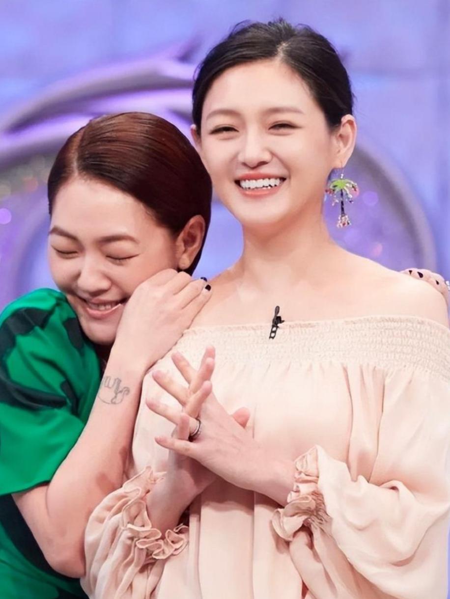 小S高调官宣复出,评论一片嘲讽,她能够凭借主持实力挽回口碑?