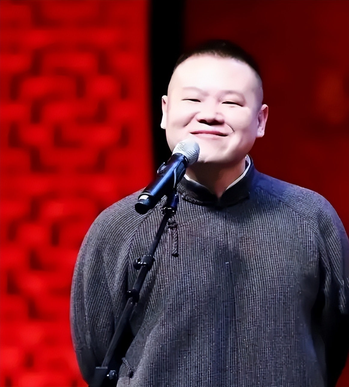 郭德纲也没想到，被约谈不到半月，爱徒岳云鹏已走上另一条上坡路