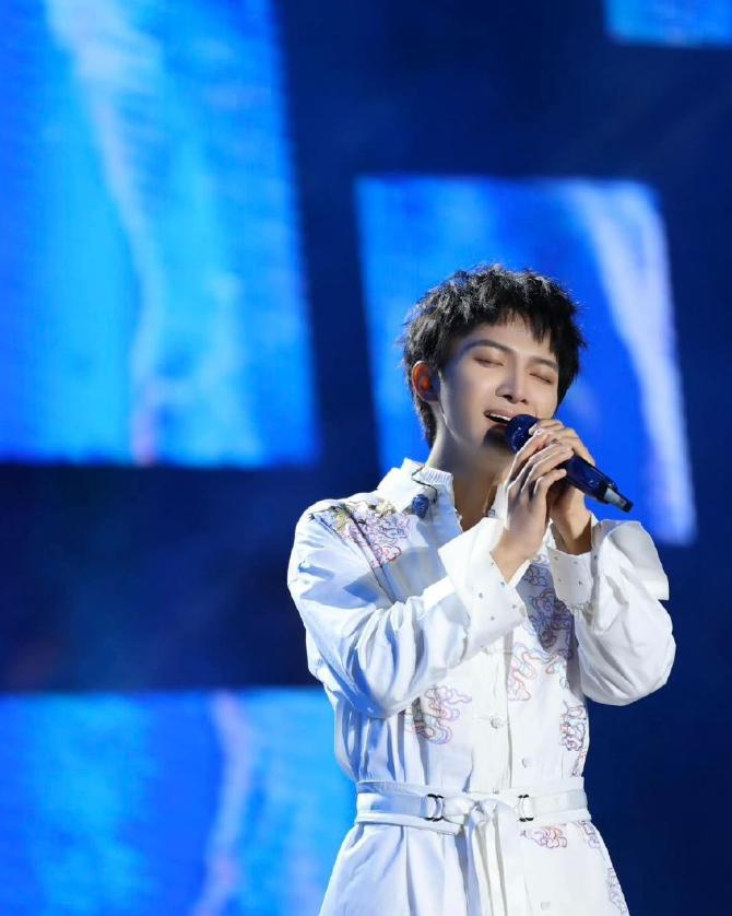 2026央视跨年晚会第三波路透！看到受邀明星，网友：该来的都来了