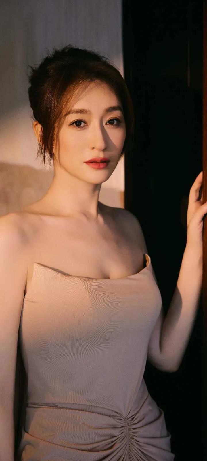 退群风波后霸气反击，李小冉：真实做自己，恶评不怕