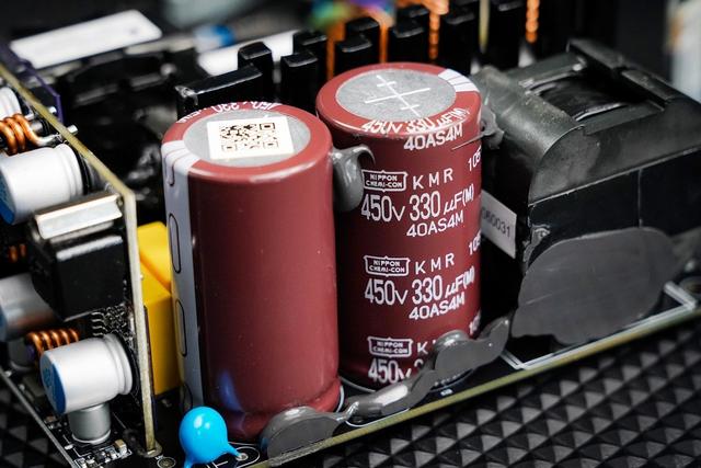 鑫谷数智DM-850G电源评测超金牌智能“小金刚”