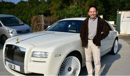 香港知名富豪坠马入院