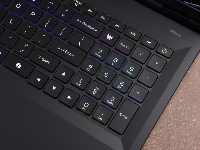 當代綜合戰力天花板！上手體驗掠奪者·戰斧18 AI旗艦電競本