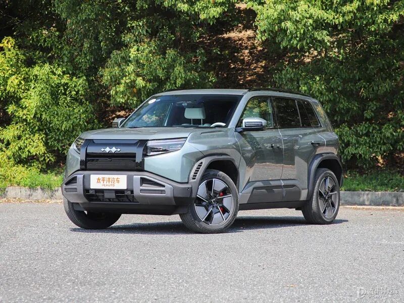 对话方程豹高管：钛7凭啥敢冲月销破万？明年轿车真的要来？