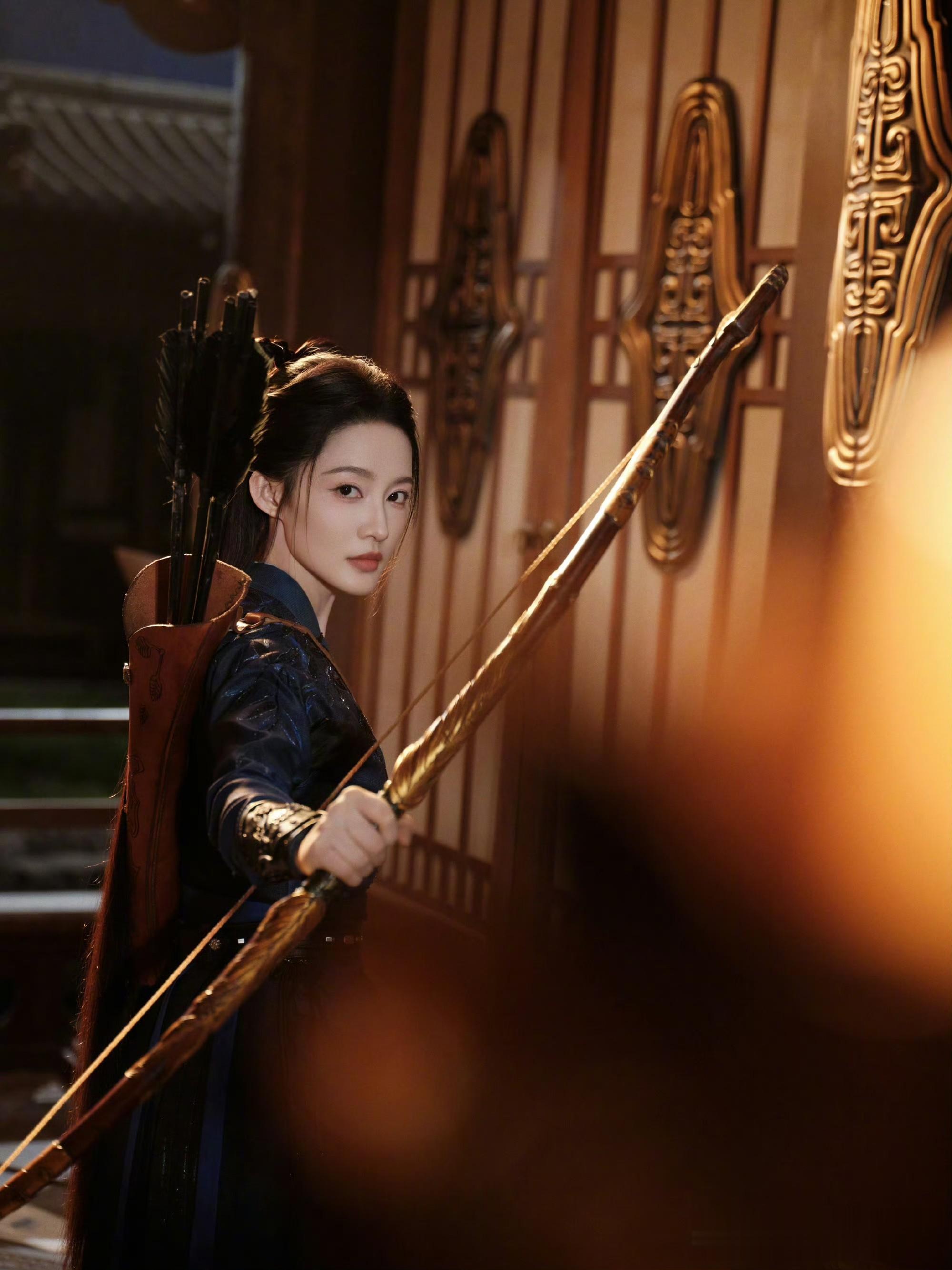 李沁：剑影飒飒，古装侠女气场全开