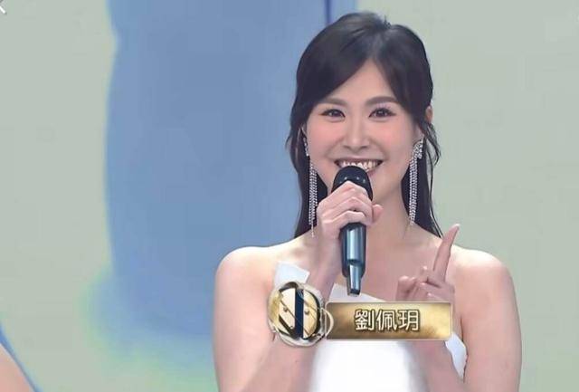 TVB力捧小花北上进军乐坛，举行首个个人音乐会，有多个角色出圈