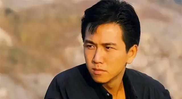 他一婚娶香港小姐,二婚娶助理,三婚娶小20岁美女,51岁终于当爹