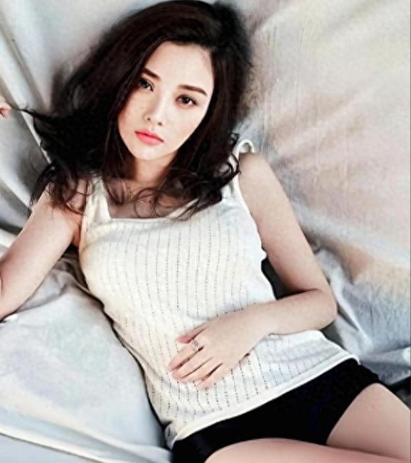 以为是“清纯玉女”，实则却“渣到不行”！这5位女星太擅长伪装