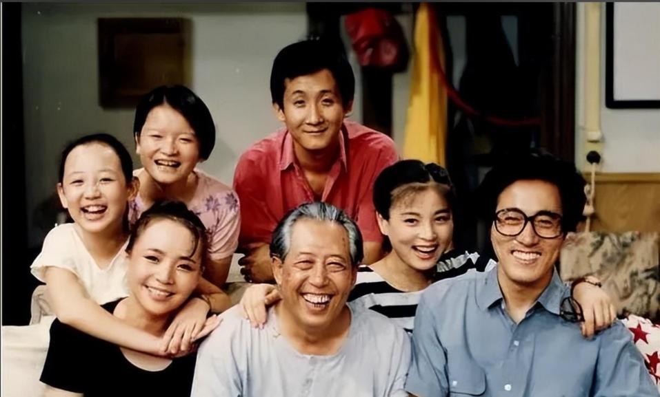 梁天现状:66岁独居,帮去世大哥还清400万债务,对宋丹丹心怀愧疚