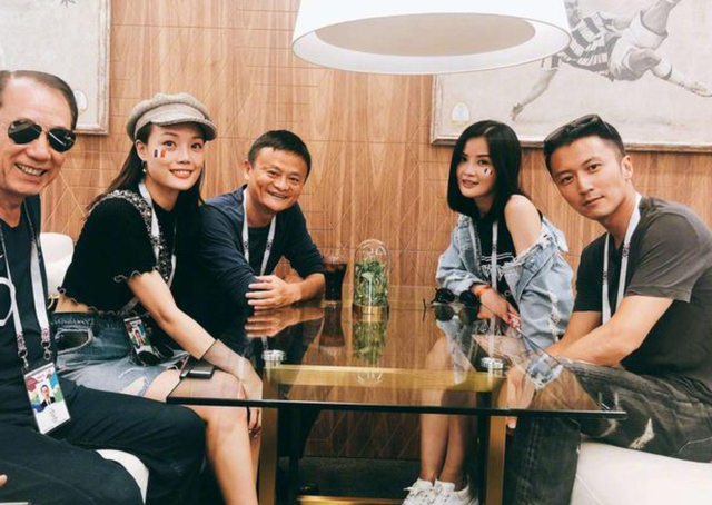 香港教父往事一二:古天乐父亲曾是他走私搭档,风水师一语成谶!