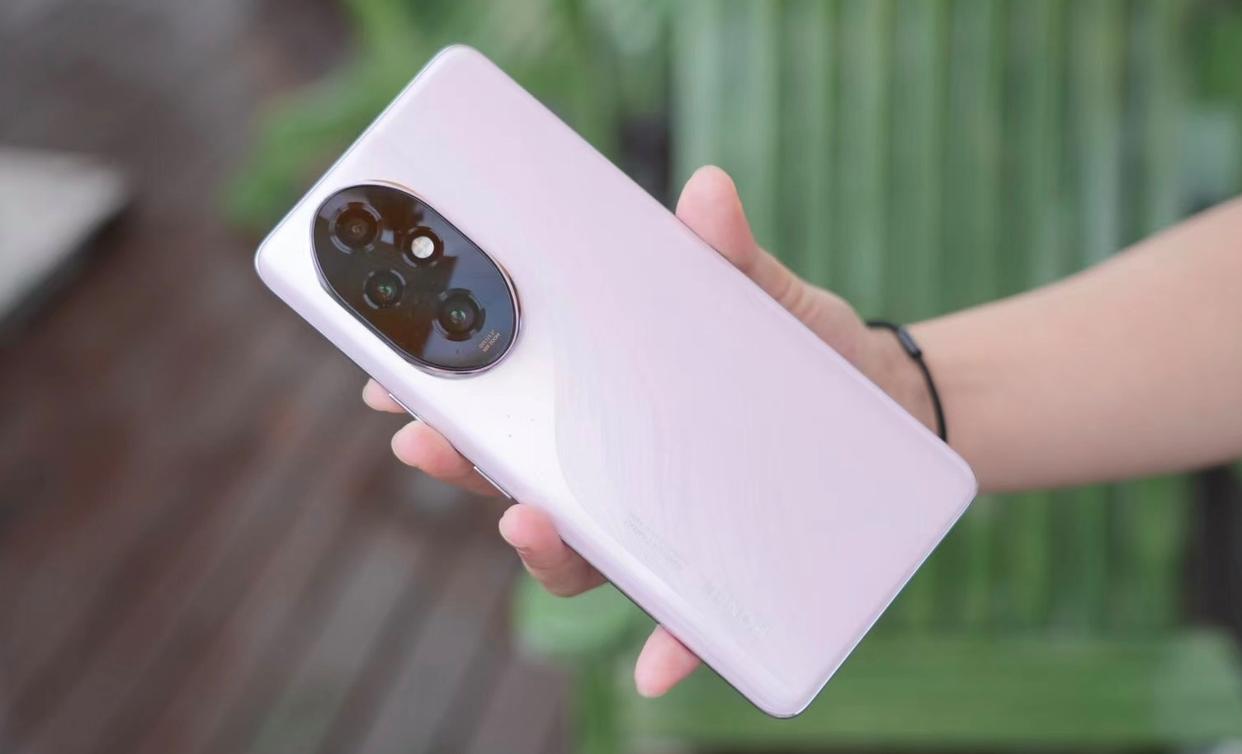 從3499跌至1869元，護眼曲屏+大底主攝+50倍變焦，榮耀性價比暴漲