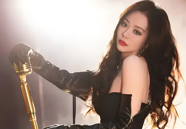 离婚7年后,净身出户的张靓颖再迎喜讯,独吞6亿的冯轲后悔也晚了