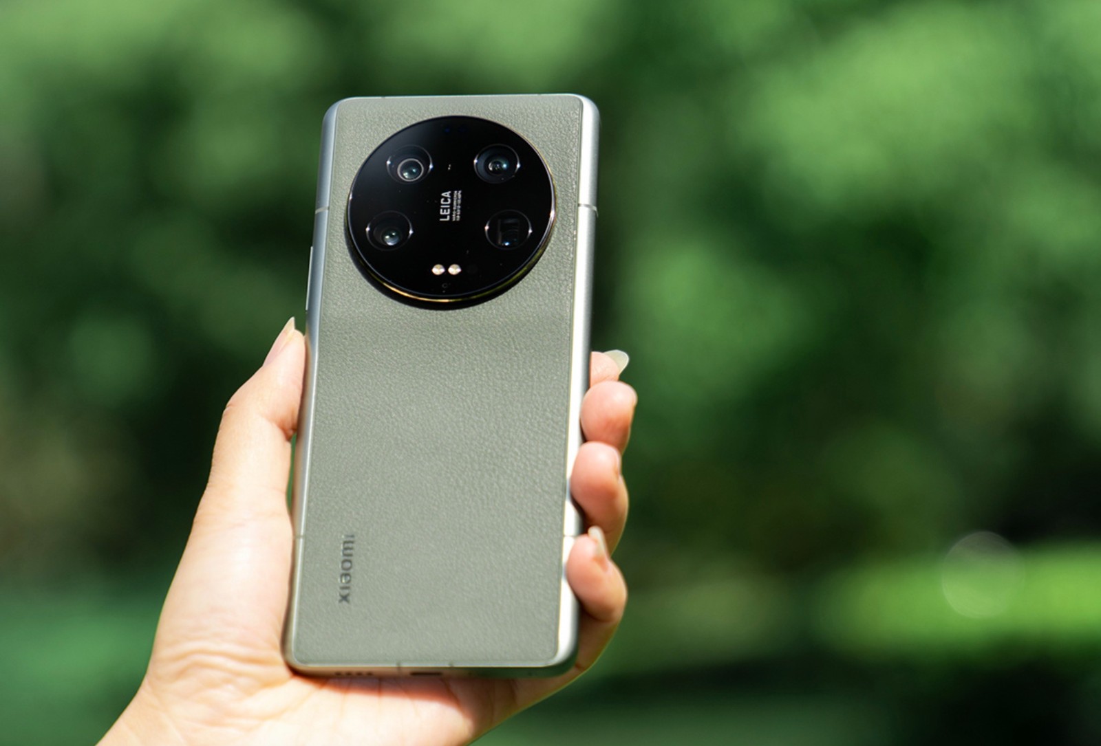 小米“跳水王”,16G+512G暴跌3500元,1英寸主摄+潜望长焦+2K屏