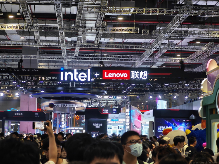 AI高静游戏本+全民电竞,英特尔走起“群众路线”