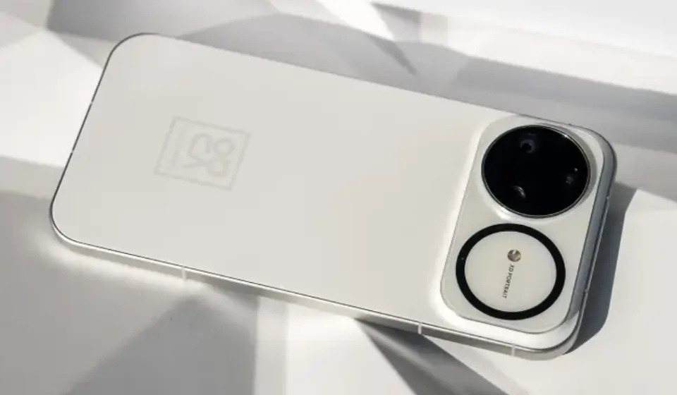 華為“開始反擊”，100倍變焦+IP69防水+鴻蒙OS6，新機售價創新低