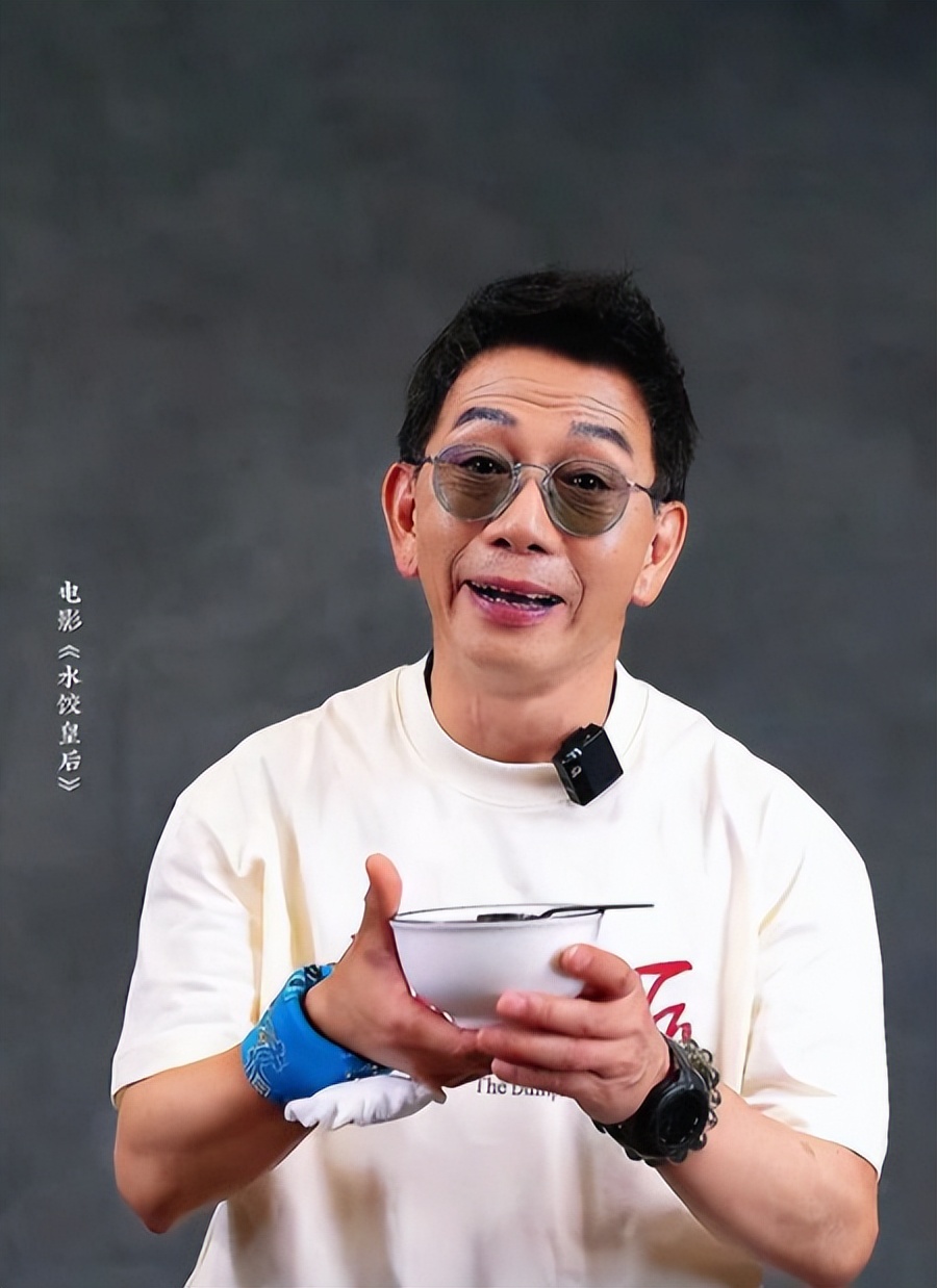 金鸡奖这一夜，人情世故、江湖地位，在袁富华身上展现得淋漓尽致