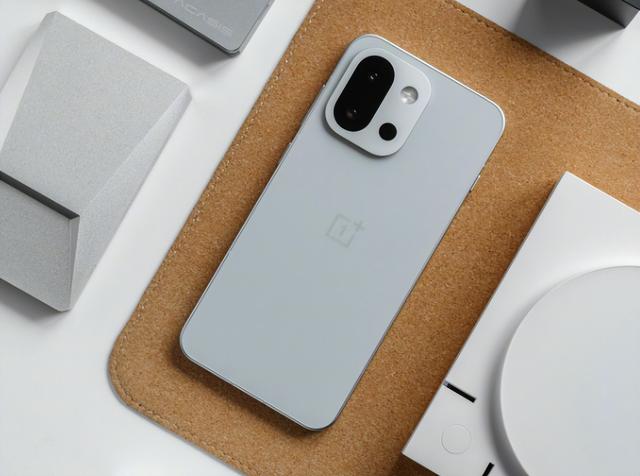 10分钟销售额突破2亿，国产“新黑马”诞生，大批iPhone用户倒戈