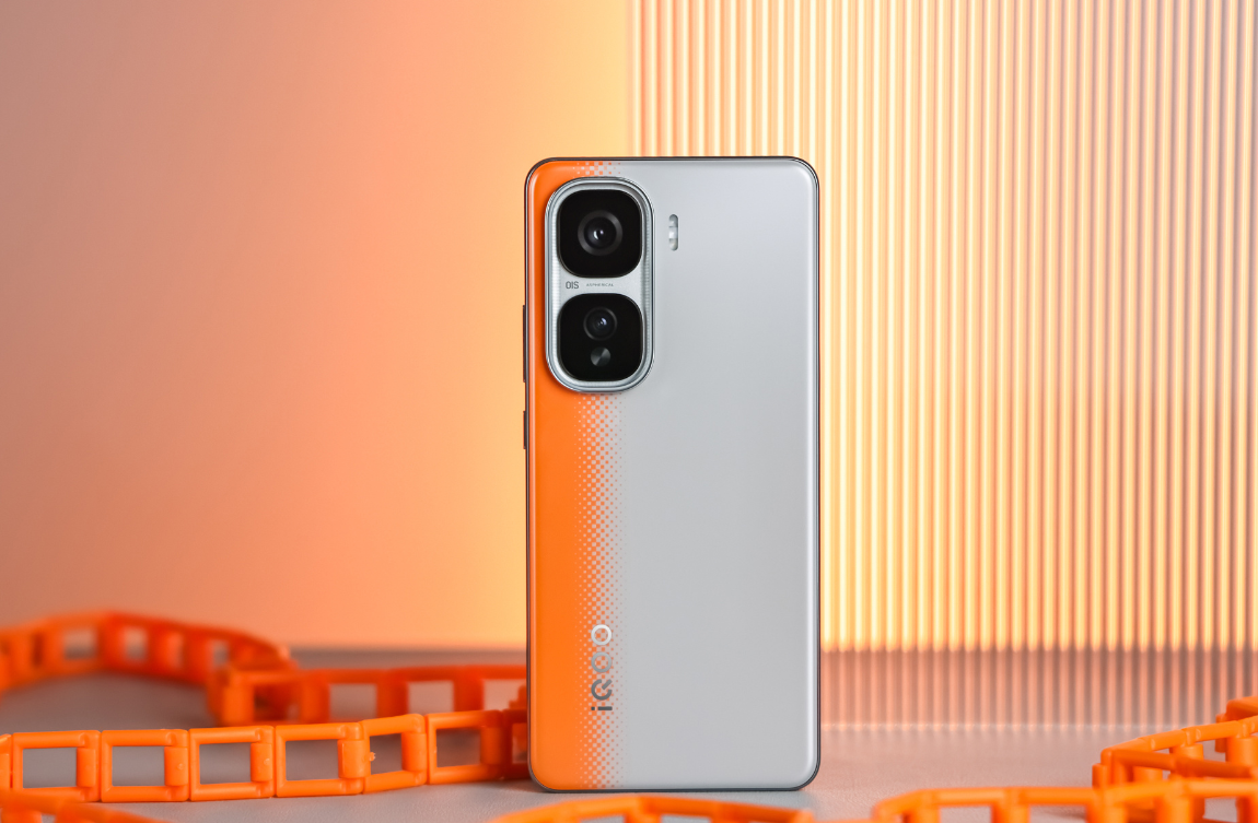 6100mAh+120W,骁龙8Gen3+超声波指纹,国补后成为真香千元神机