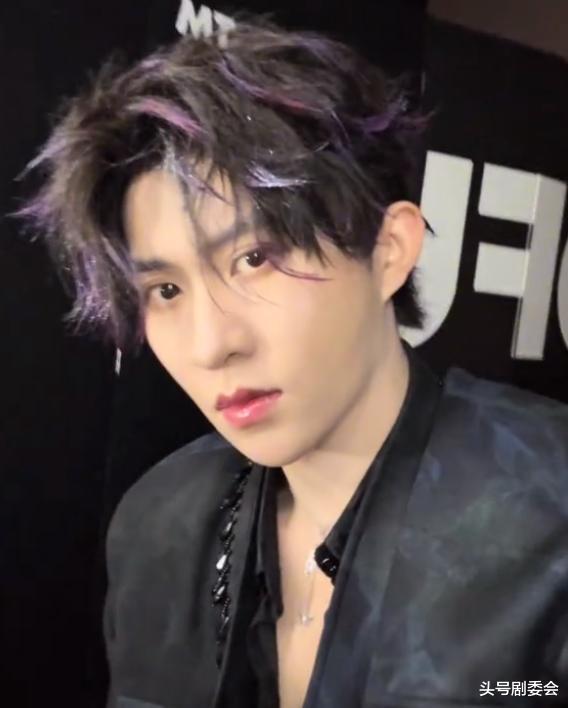 苏州这晚:被“短剧霸总”抢镜,戏里戏外几乎一样,不输内娱明星