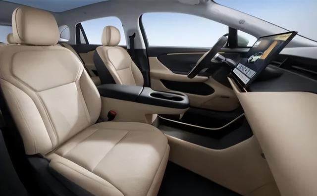 18万买3.9秒破百+非遗设计！红旗天工06实测：这才是真·价格屠夫