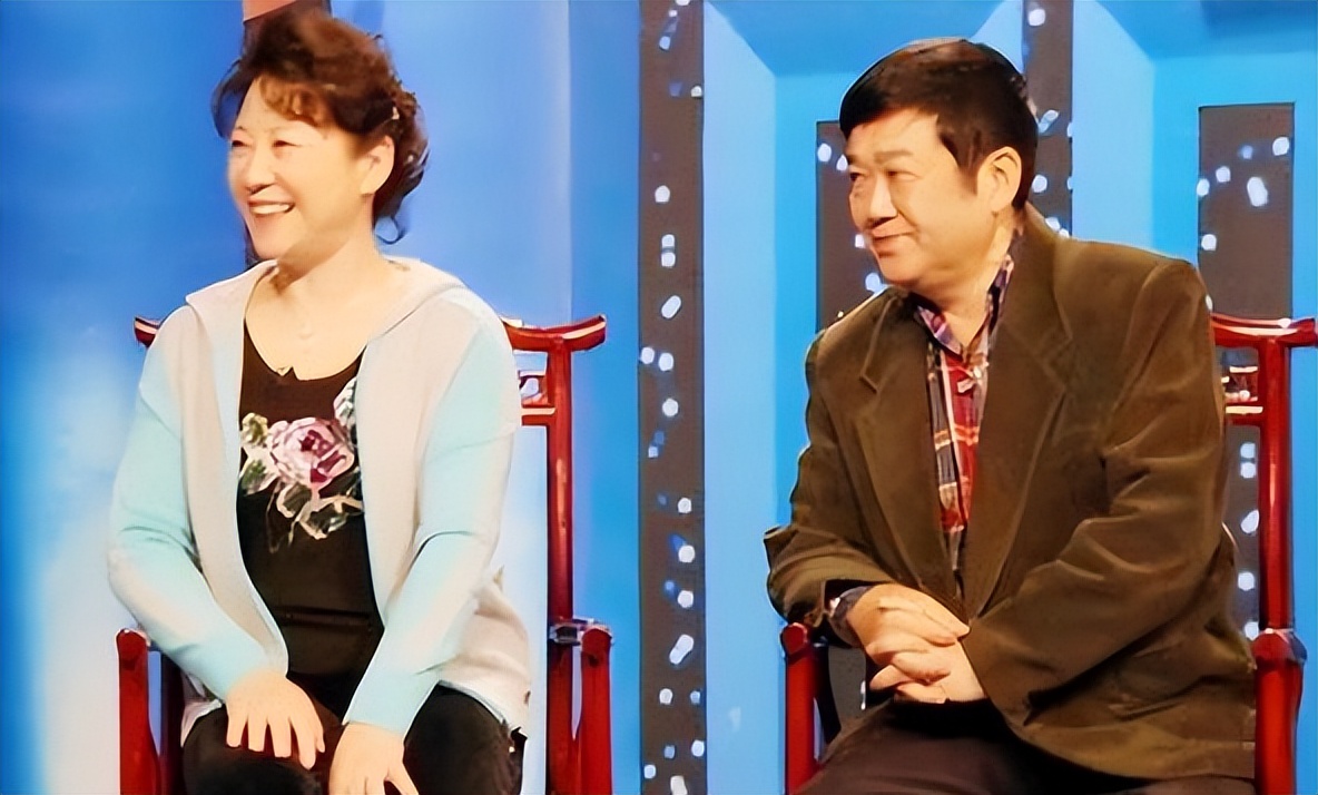 演员王骁：40岁走红，娶平凡妻子生一女，是母亲王馥荔的骄傲