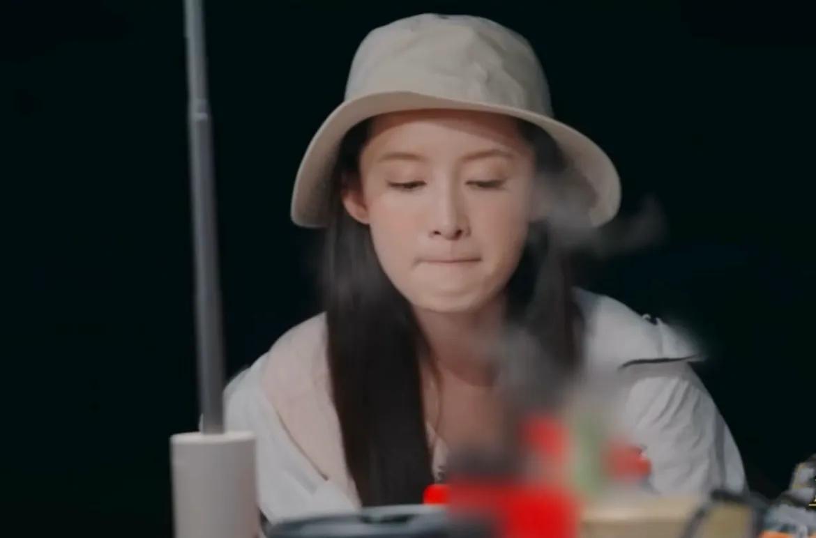 总是捧不红的李沁,这一次,恰恰用“没存在感”,走了一条上坡路