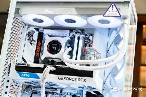 技嘉B850M AORUS ELITE WIFI7 ICE-P图赏