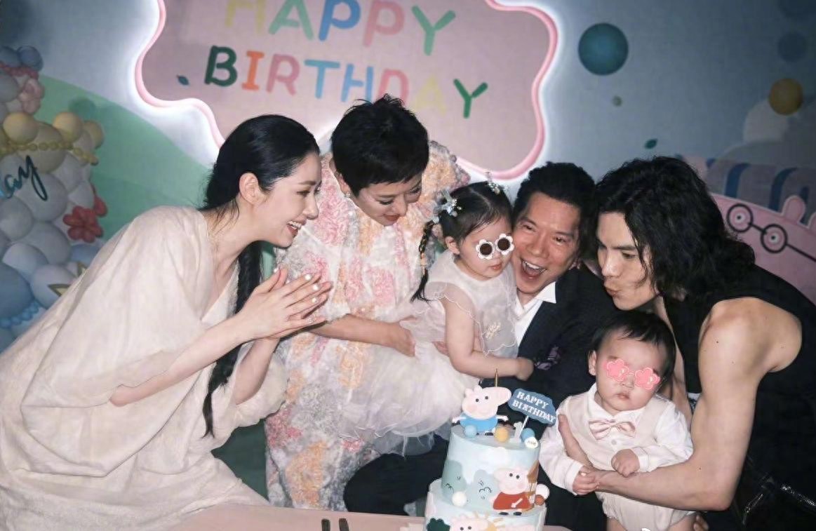 郭碧婷带父亲打玻尿酸，嗓子哑了半年才舍得治，嫁进豪门依旧拮据