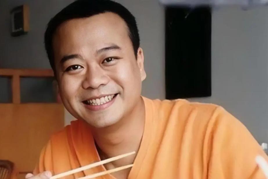 钱再多有什么用?64岁欧阳震华的现状,给所有中老年人提了个醒