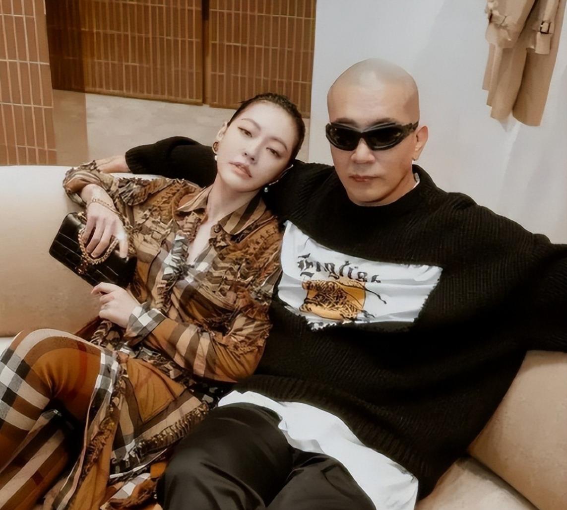 具俊晔私下状态被曝,瘦到S家心疼,大S的两个孩子无人关心