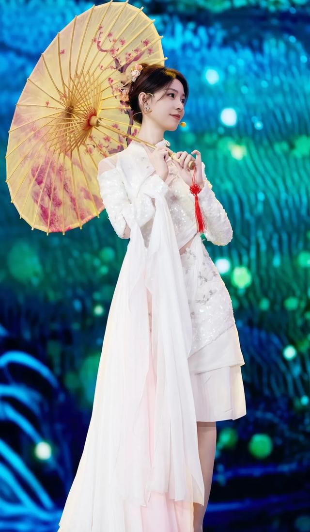 女星图鉴｜陈瑶｜绝美古风造型，真是太迷人眼了啊