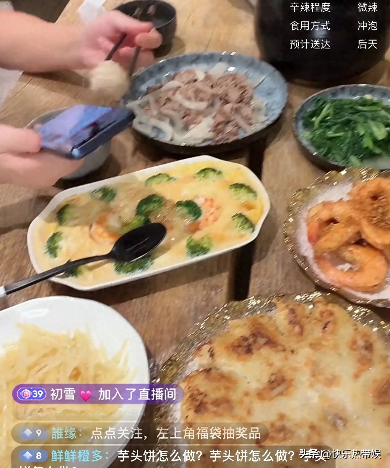 马筱梅晒婴儿服，都是男孩款式，透露孩子像她，三娃都回京上学