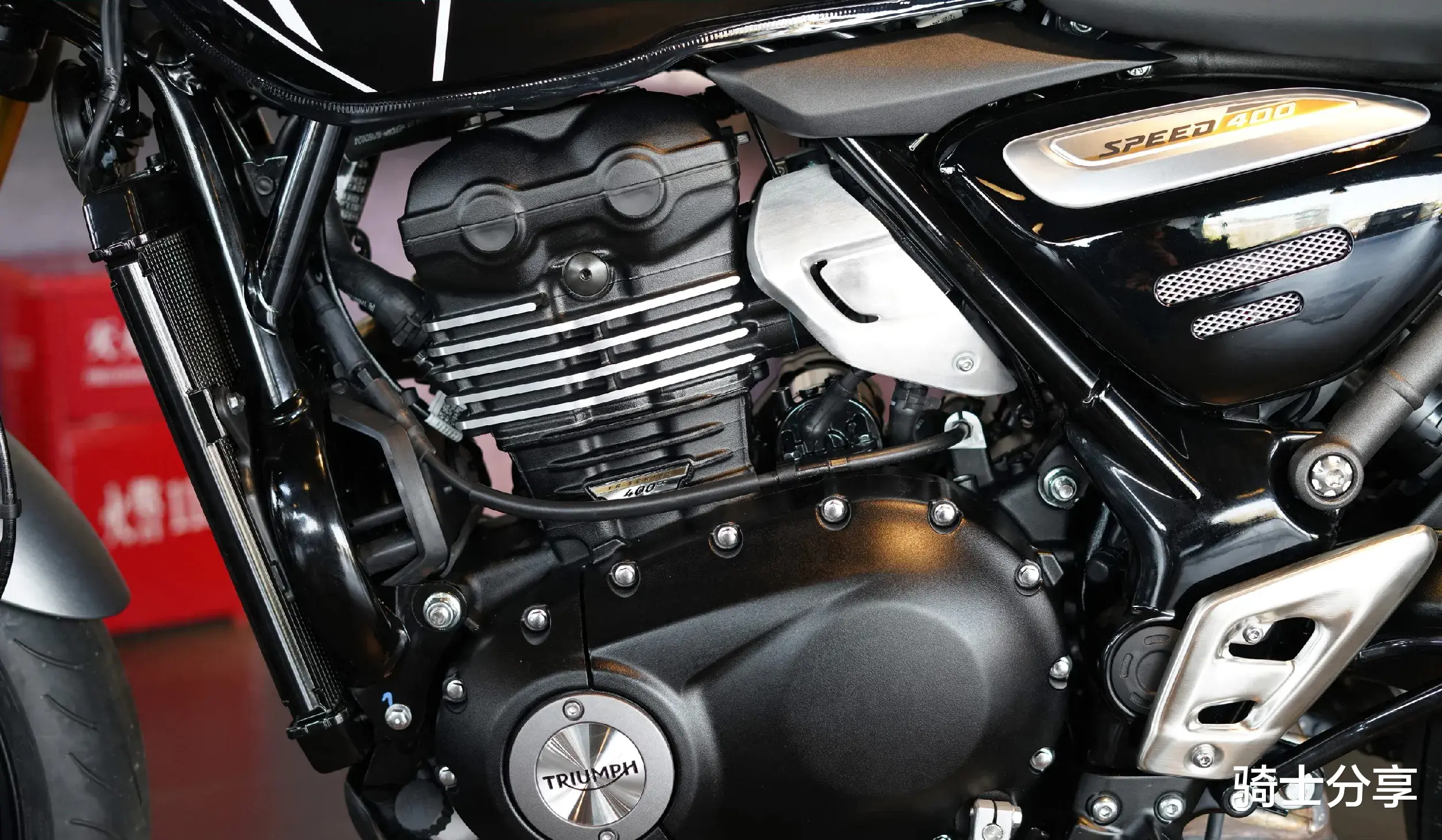 3万元选四缸还是单缸？凯旋发布2026款400系列，价格有下调！