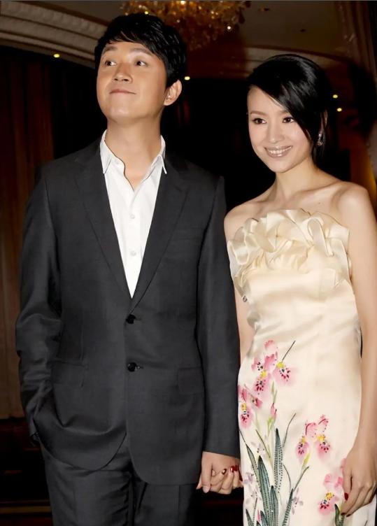 离婚13年后，51岁潘粤明再次官宣喜讯，成为董洁高攀不起的存在！