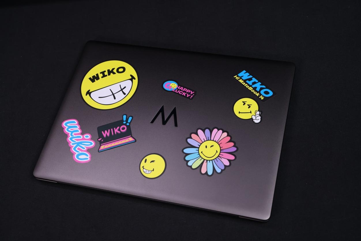 波點藝術鍵盤！去同質化設計的WIKO Hi MateBook 14評測